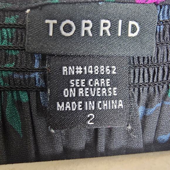 Torrid Chiffon Black Floral Peasant Blouse Size 2X Dark Romance Feminine Moody - Picture 7 of 8